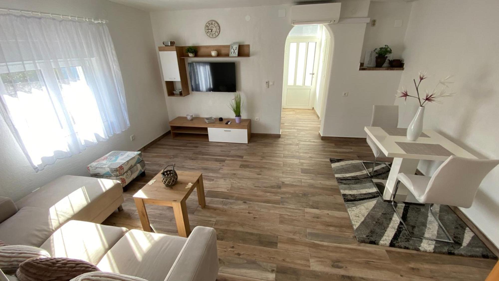 Sunset House With Seaview Apartment ฮวาร์ ภายนอก รูปภาพ