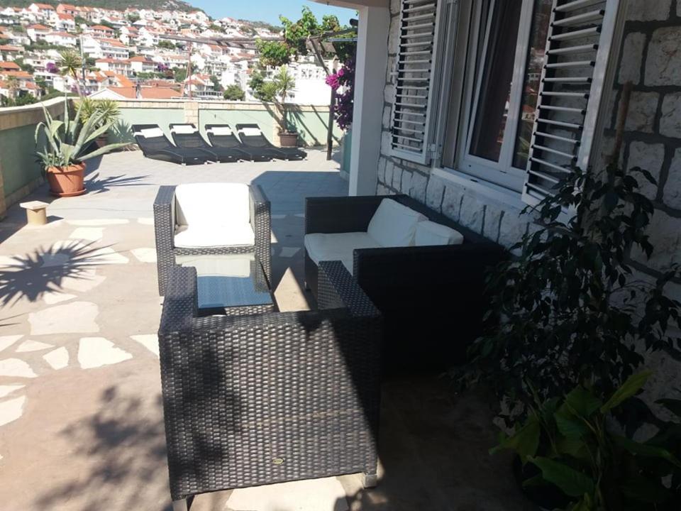 Sunset House With Seaview Apartment ฮวาร์ ภายนอก รูปภาพ